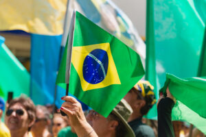 torcida do brasil querendo saber quanto custa para ir a copa